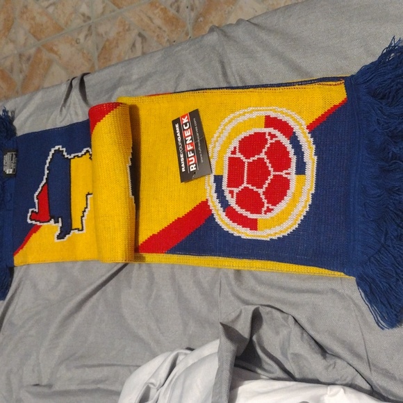 New - Picture 2 of 4